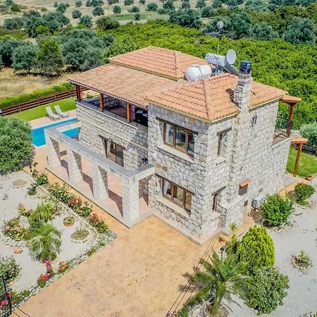 Aphrodite Villa *